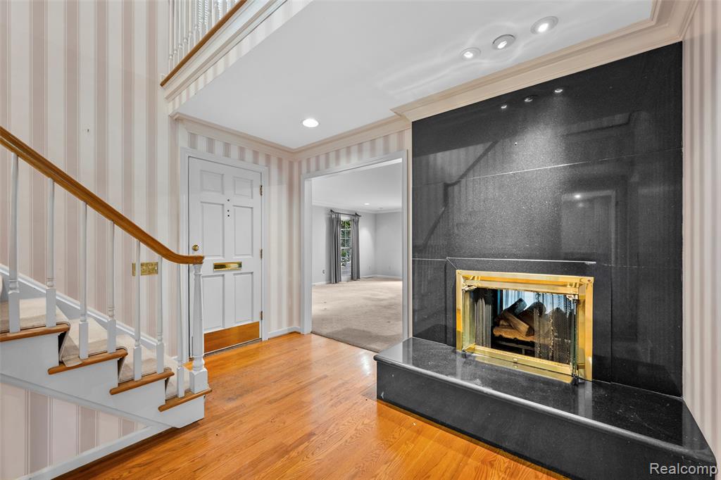 194 Charlevoix Avenue, Grosse Pointe Farms, MI 48236 — Photo 12