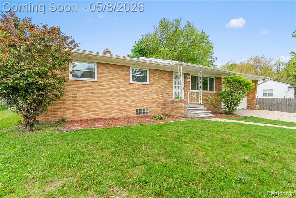 2413 Kuerbitz Drive, Lansing, MI 48906 — Photo 3