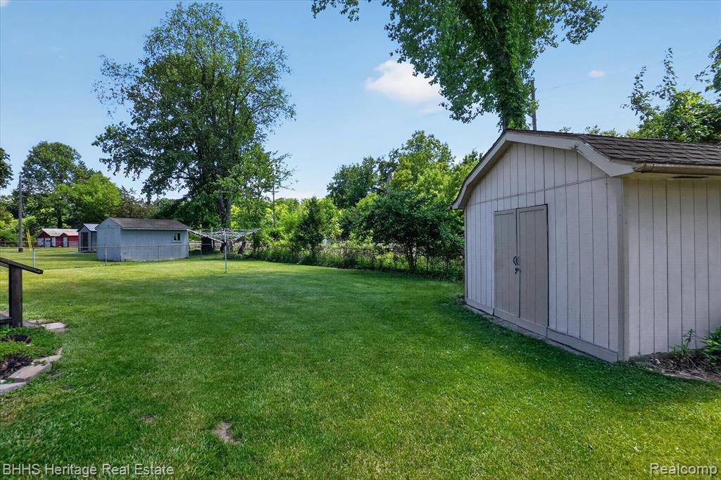 242 Monroe Street, Webberville, MI 48892 — Photo 35