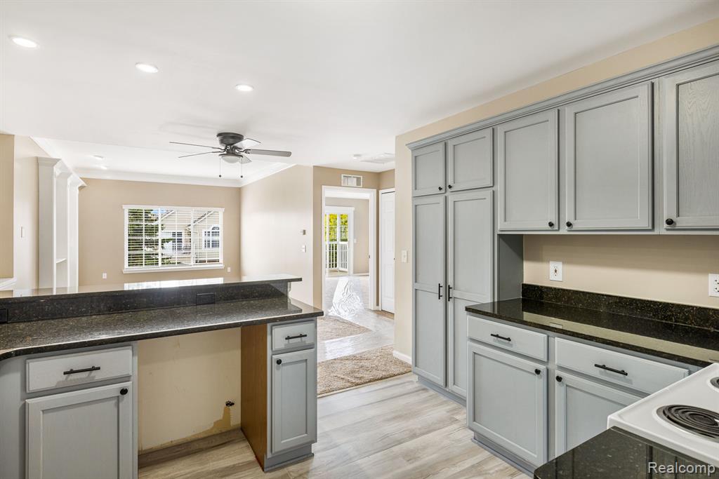 5764 ACORN Lane, 18, Sterling Heights, MI 48314 — Photo 15