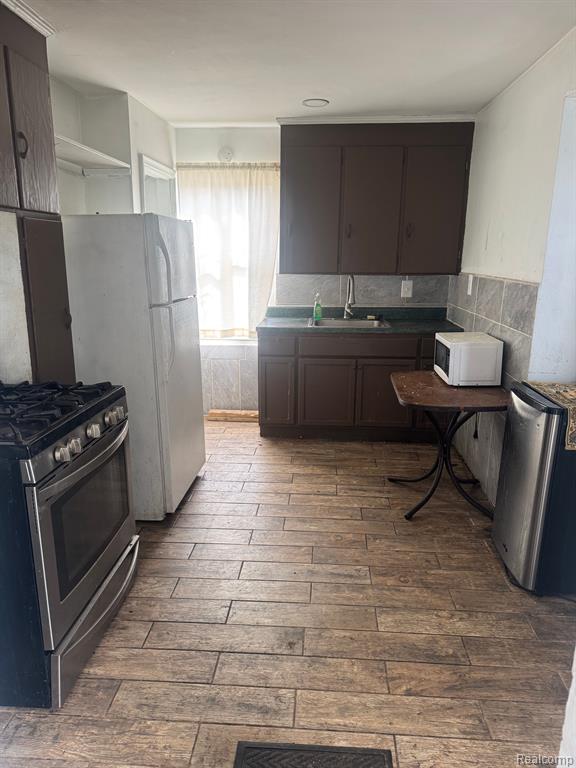 8400 FAUST Avenue, Detroit, MI 48228 — Photo 2