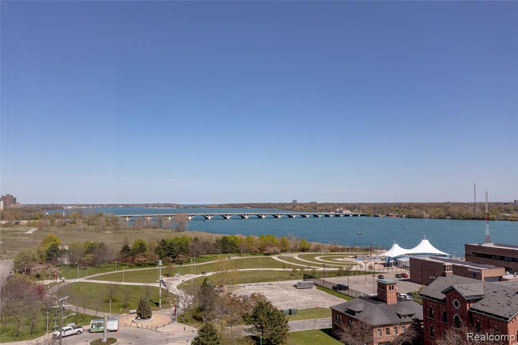 250 E Harbortown Drive, 508, Detroit, MI 48207 — Photo 25