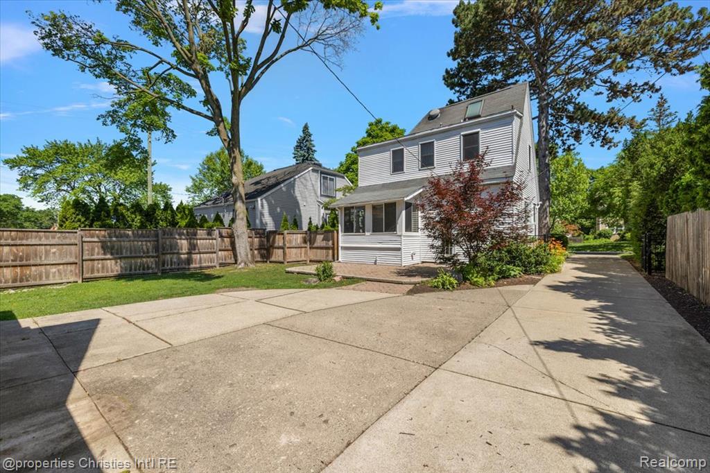 524 Oakland Avenue, Birmingham, MI 48009 — Photo 6