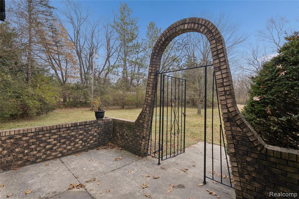 6570 Perryville Road, Holly, MI 48442 — Photo 9