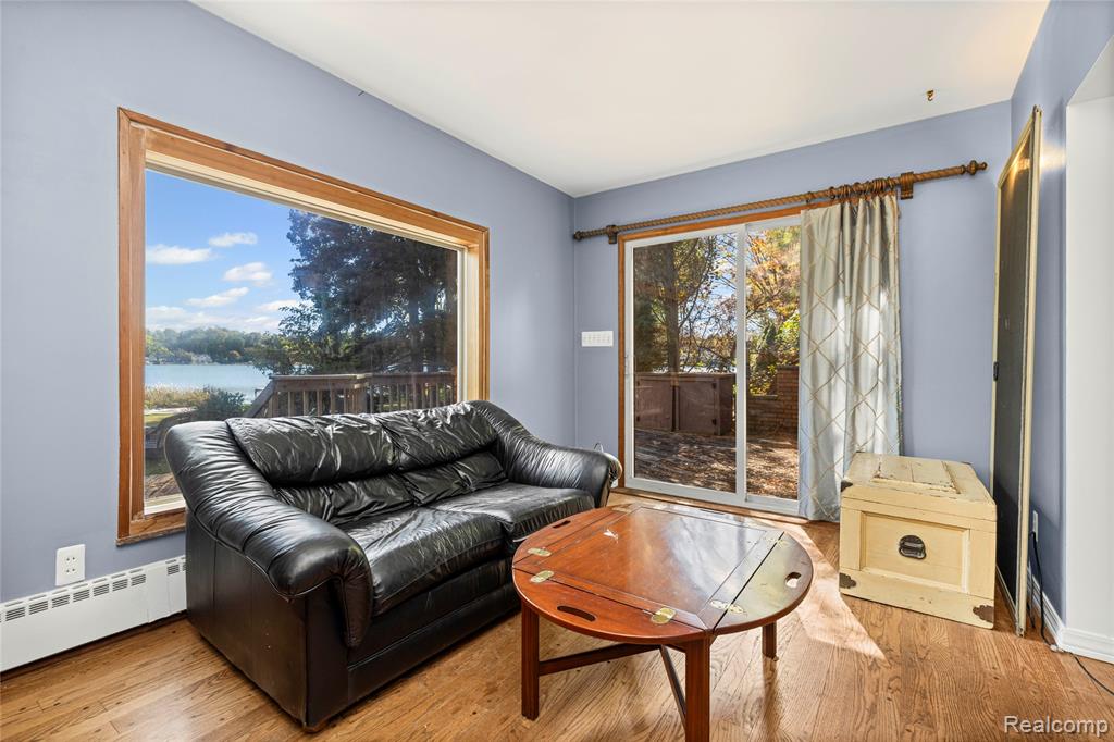 6351 Alden Drive, West Bloomfield, MI 48324 — Photo 14