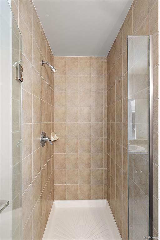 6235 Windemere Lane, Utica, MI 48316 — Photo 30