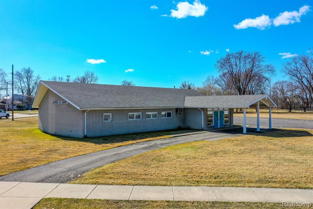 510 W GIRARD Avenue, Madison Heights, MI 48071 — Photo 23