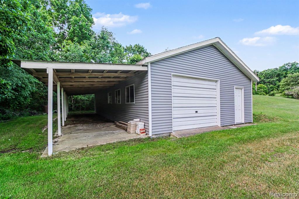 9100 Pine Knob Road, Clarkston, MI 48348 — Photo 44