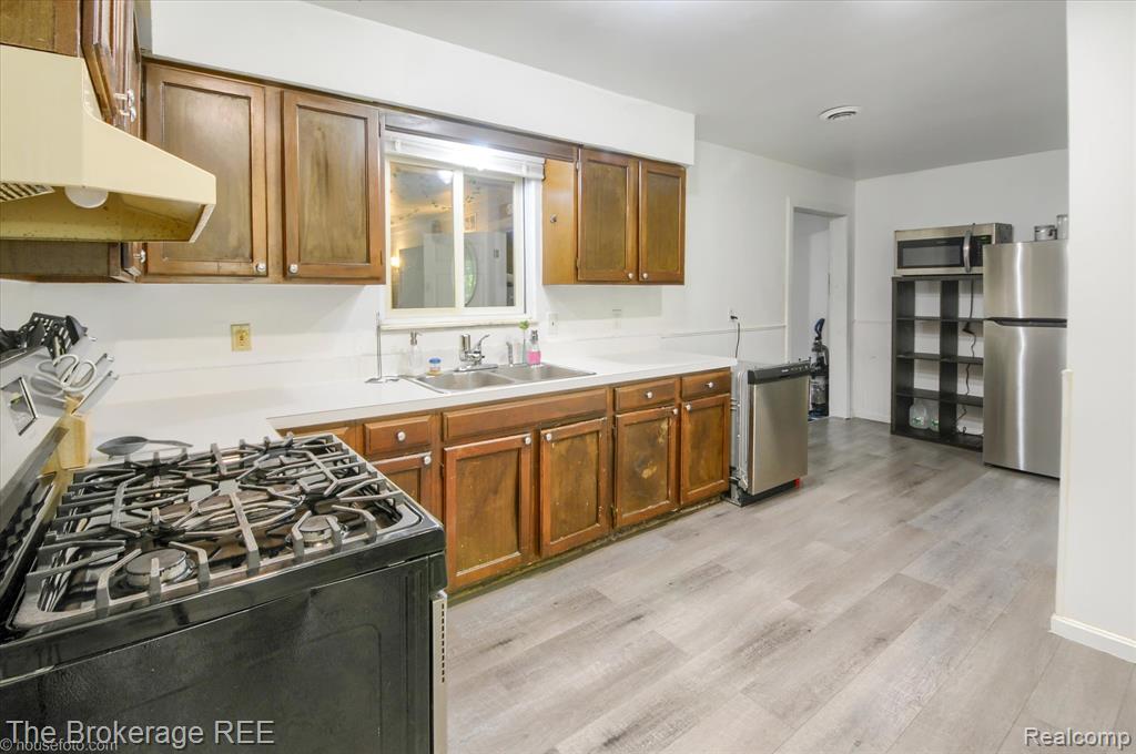 8021 Benson Road, Mount Morris, MI 48458 — Photo 14