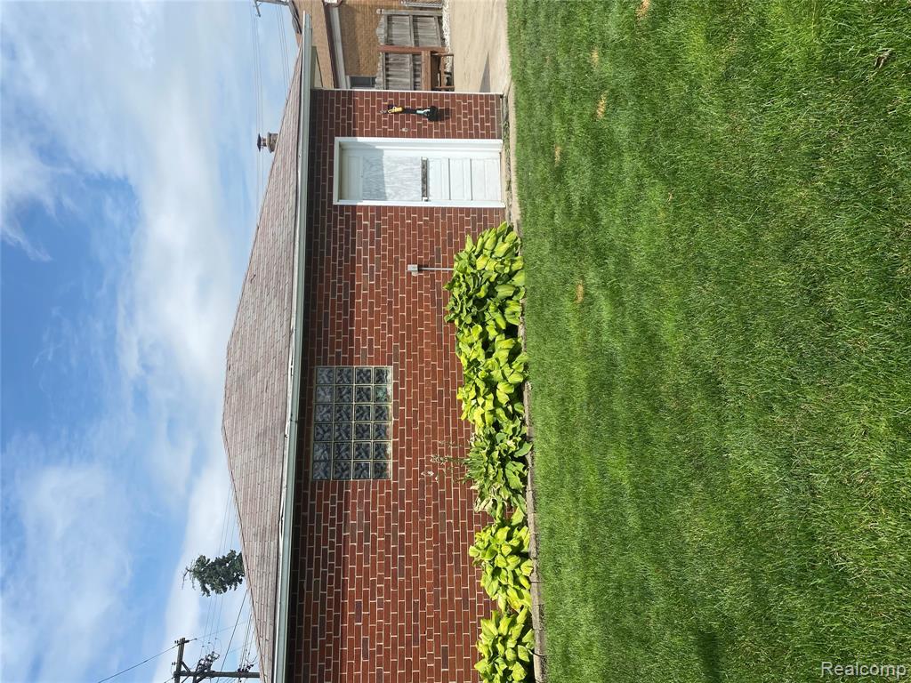869 Pagel Avenue, Lincoln Park, MI 48146 — Photo 23