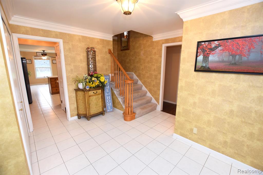 6018 COVERED WAGONS Trail, Flint, MI 48532 — Photo 4