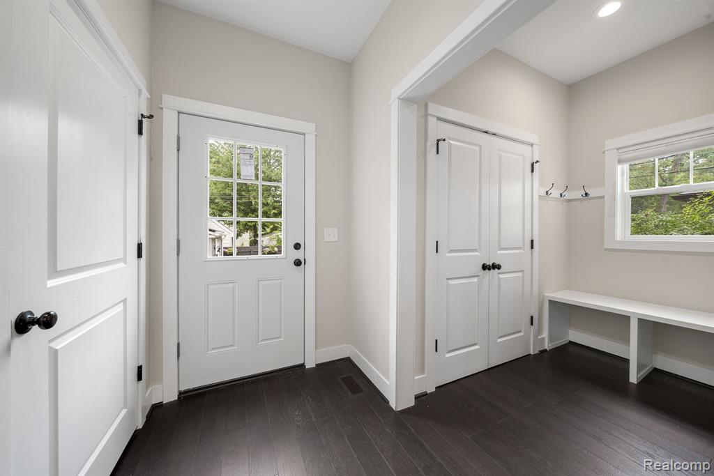 821 MAXWELL Avenue, Royal Oak, MI 48067 — Photo 18
