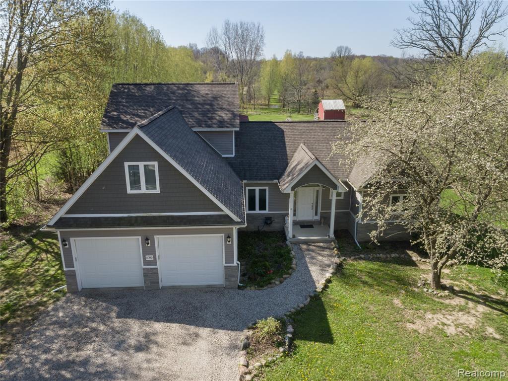 5785 Layton Road, Fowlerville, MI 48836 — Photo 2