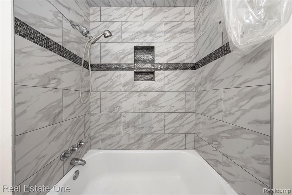4296 Frazho Road, Warren, MI 48091 — Photo 19