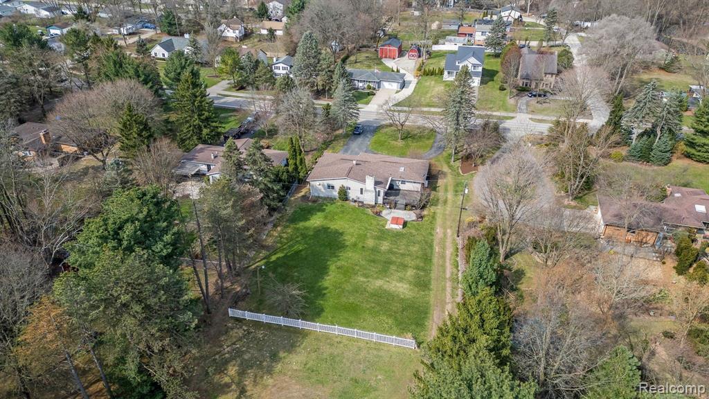 707 PINE TREE Road, Lake Orion, MI 48362 — Photo 10
