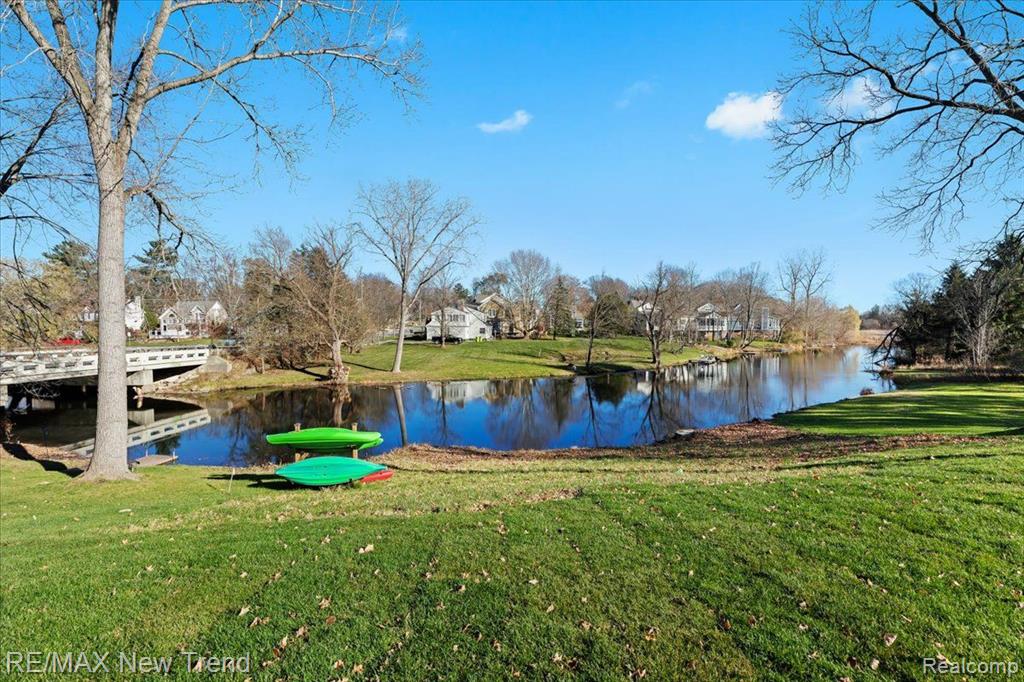 311 CAROLINE Street, Milford, MI 48381 — Photo 9
