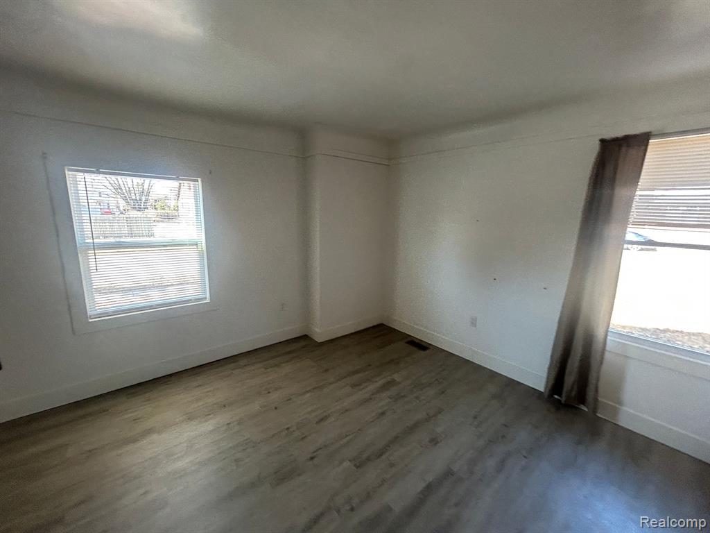 5258 NEWPORT Street, Detroit, MI 48213 — Photo 13