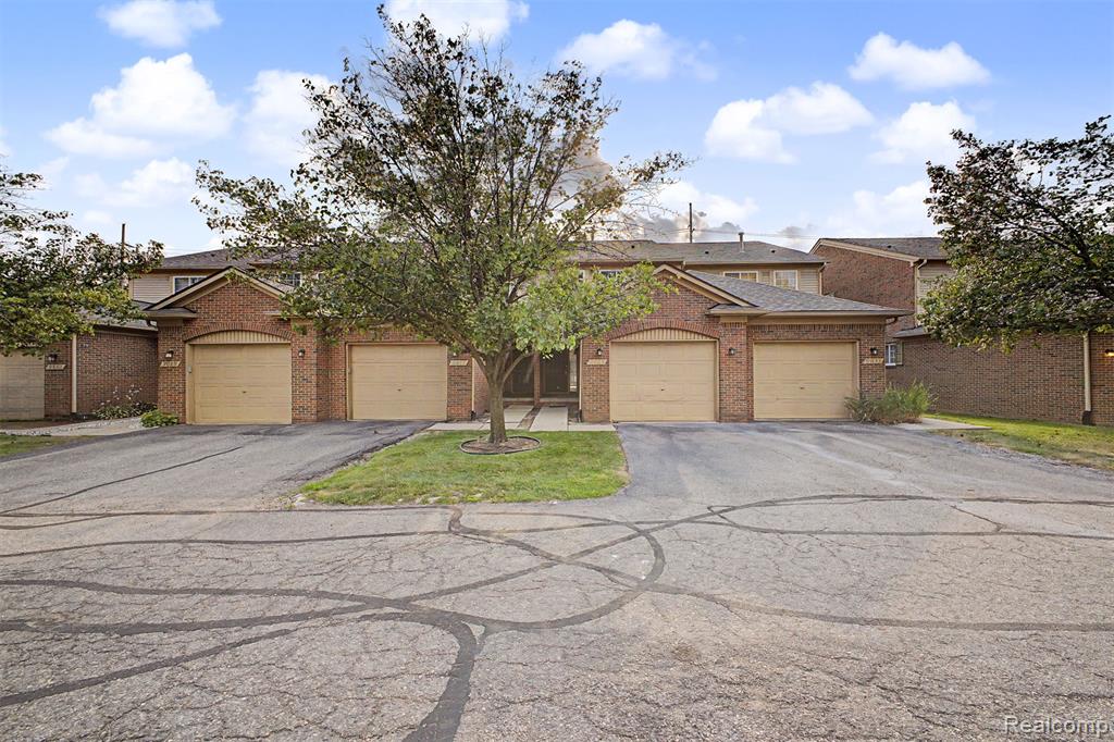 9025 Newport Way, Livonia, MI 48150, Livonia, MI, 48150