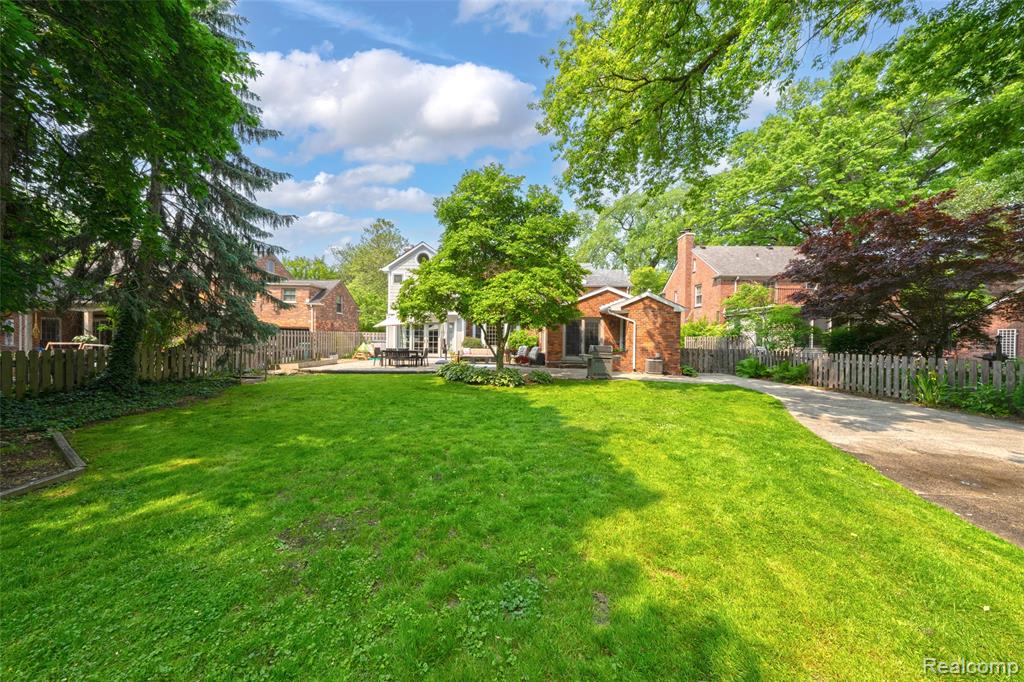 828 Westchester Road, Grosse Pointe Park, MI 48230 — Photo 59