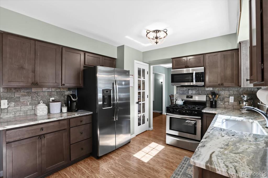 540 Dartmouth Crescent Court, Westland, MI — Photo 15