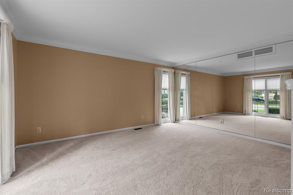 45419 GLENGARRY Boulevard, Canton, MI 48188 — Photo 9