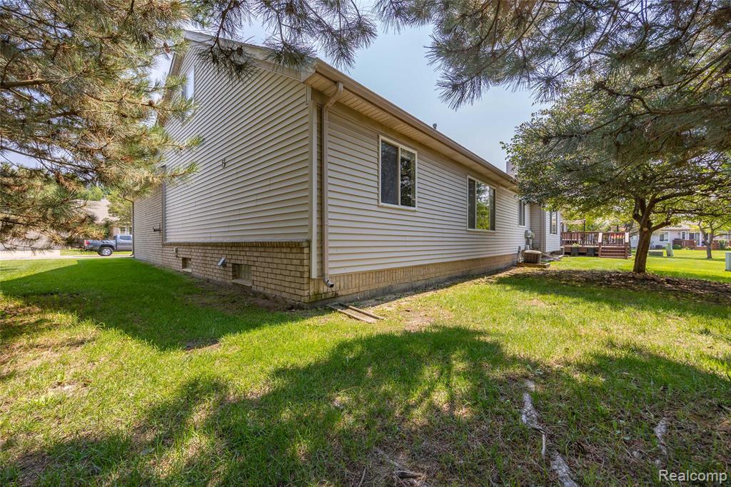 41270 Chancellor Court, Clinton Twp, MI 48038 — Photo 27