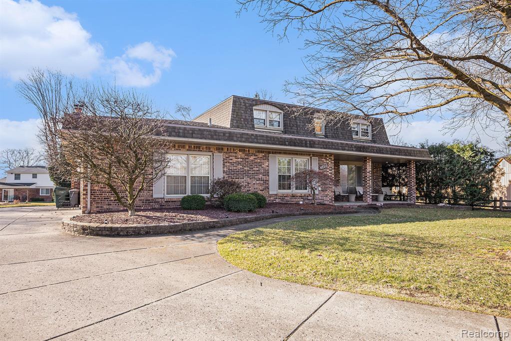 47212 Strahan Court, Shelby Twp, MI 48315 — Photo 3