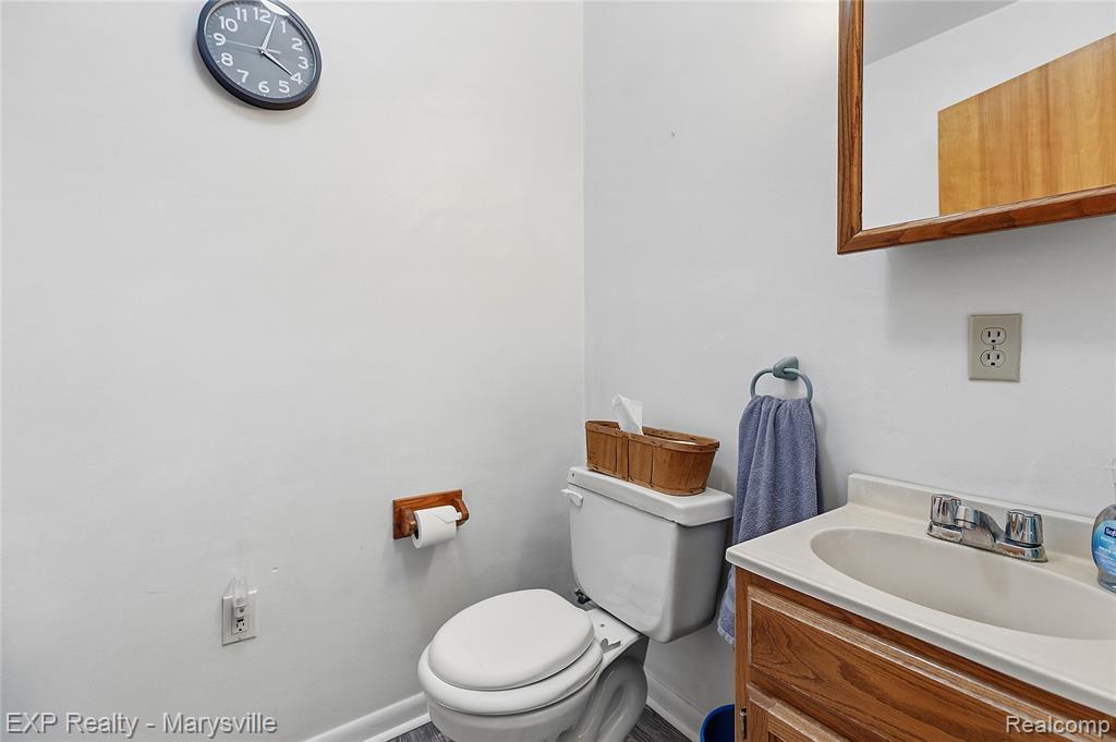 5265 Smiths Creek Road, Kimball, MI — Photo 30