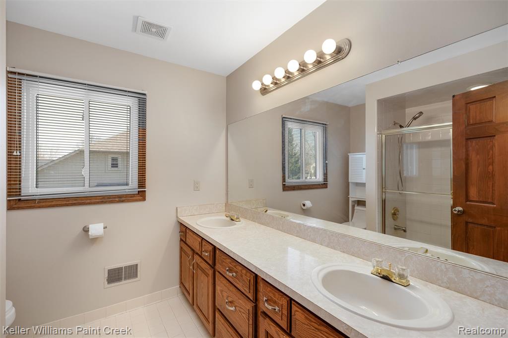14765 Sparrow Drive, Shelby Twp, MI 48315 — Photo 37