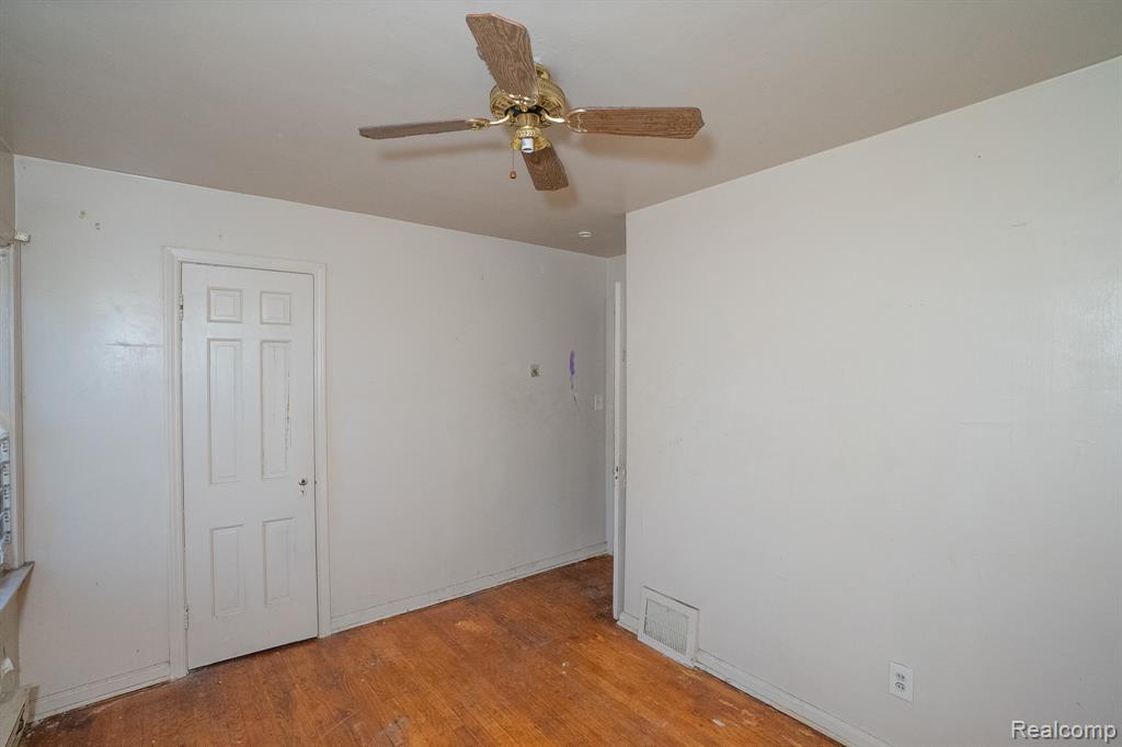 19140 ALGONAC Street, Detroit, MI 48234 — Photo 7