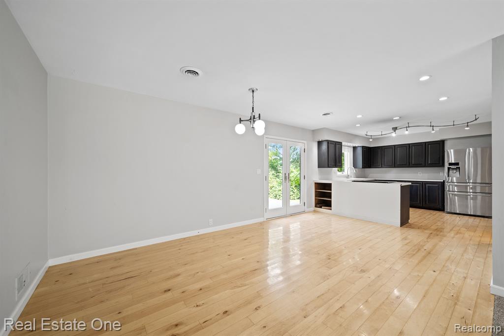 8771 HAMBURG Road, Brighton, MI 48116 — Photo 7