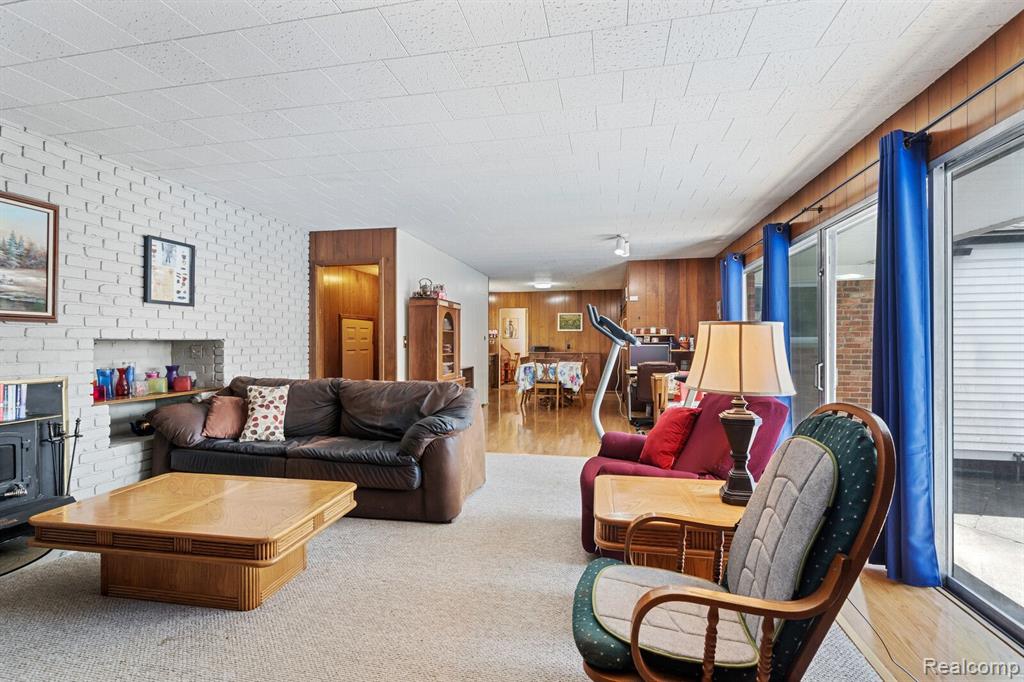 972 N ESPLANADE Street, Mount Clemens, MI 48043 — Photo 15