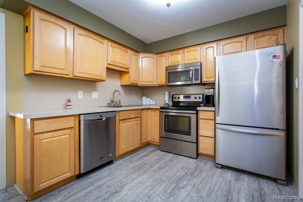 8095 Colony Drive, 23, Grosse Ile, MI 48138 — Photo 19