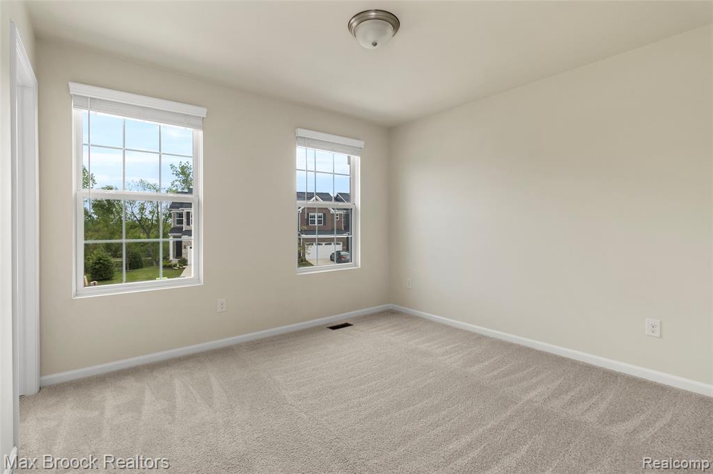 43474 CHANCELLOR Lane SE, Novi, MI — Photo 24