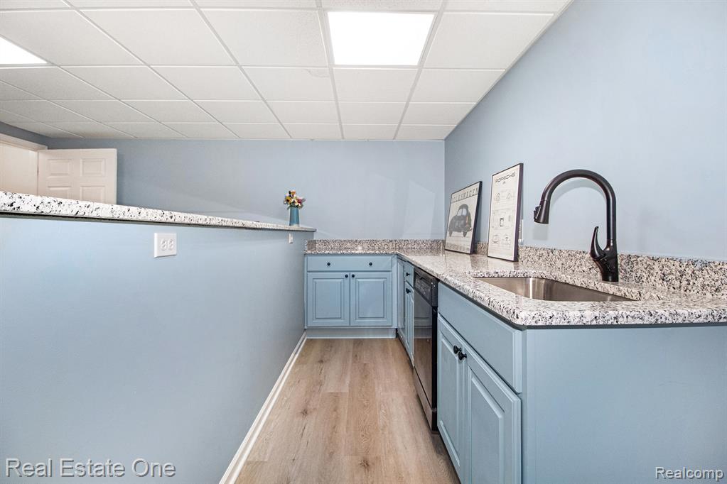 724 Knolls Landing Drive, 18, Milford, MI 48381 — Photo 26