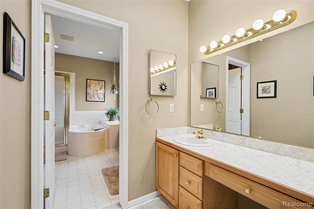 5143 Territorial Road, Grand Blanc, MI 48439 — Photo 10