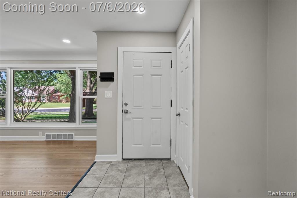 9984 Hemingway E, Redford, MI 48239 — Photo 33