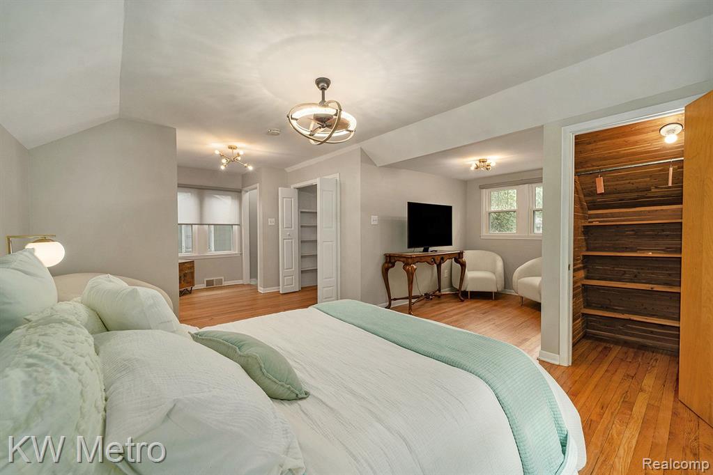 67 KENSINGTON Boulevard, Pleasant Ridge, MI — Photo 12
