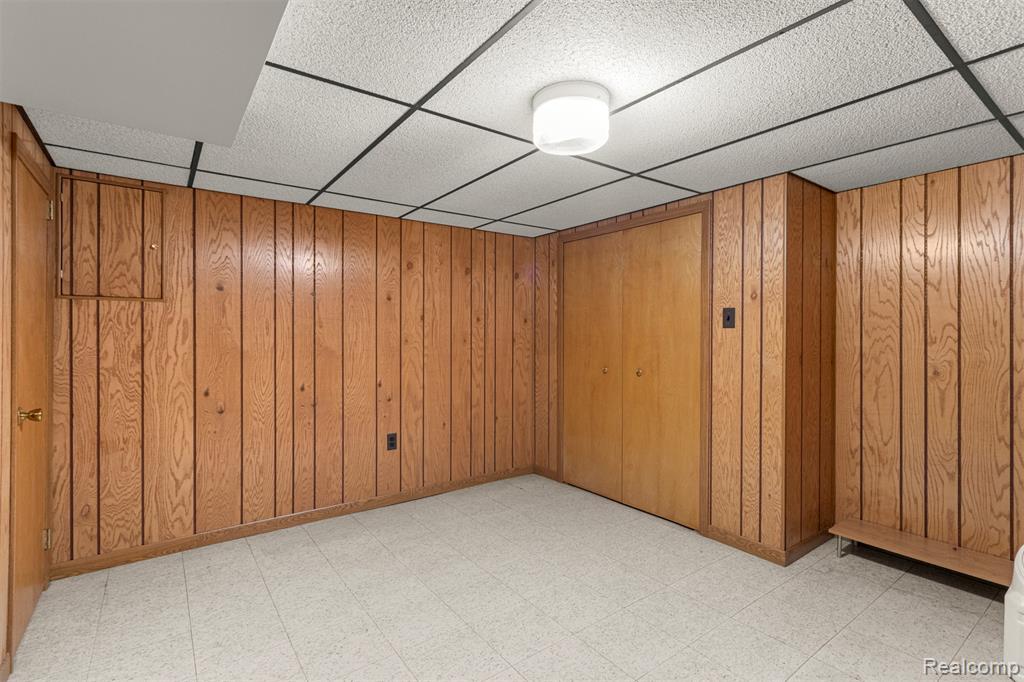 7241 Lucerne Street, Dearborn Heights, MI 48127 — Photo 29
