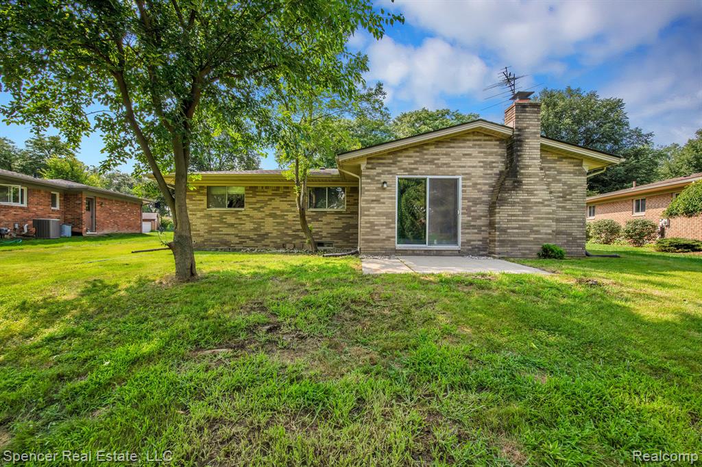 6280 Walker Drive, Troy, MI 48085 — Photo 33