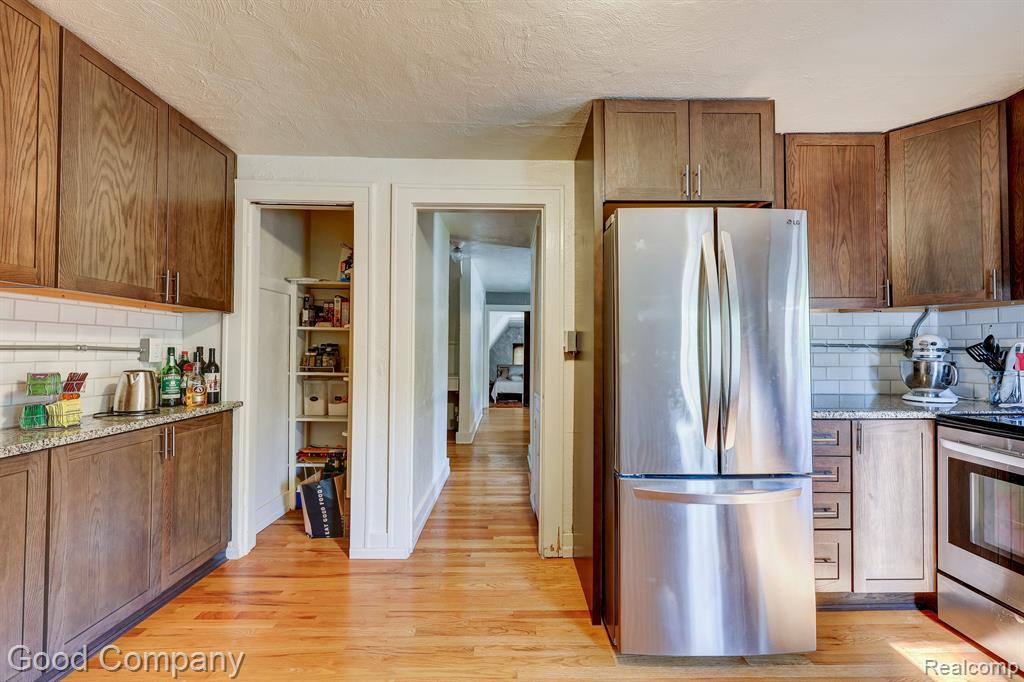 637 S CONNECTICUT Unit 5, Royal Oak, MI 48067 — Photo 11