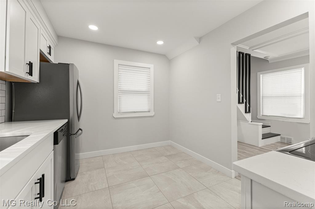864 Cleophus Parkway, Lincoln Park, MI 48146 — Photo 10