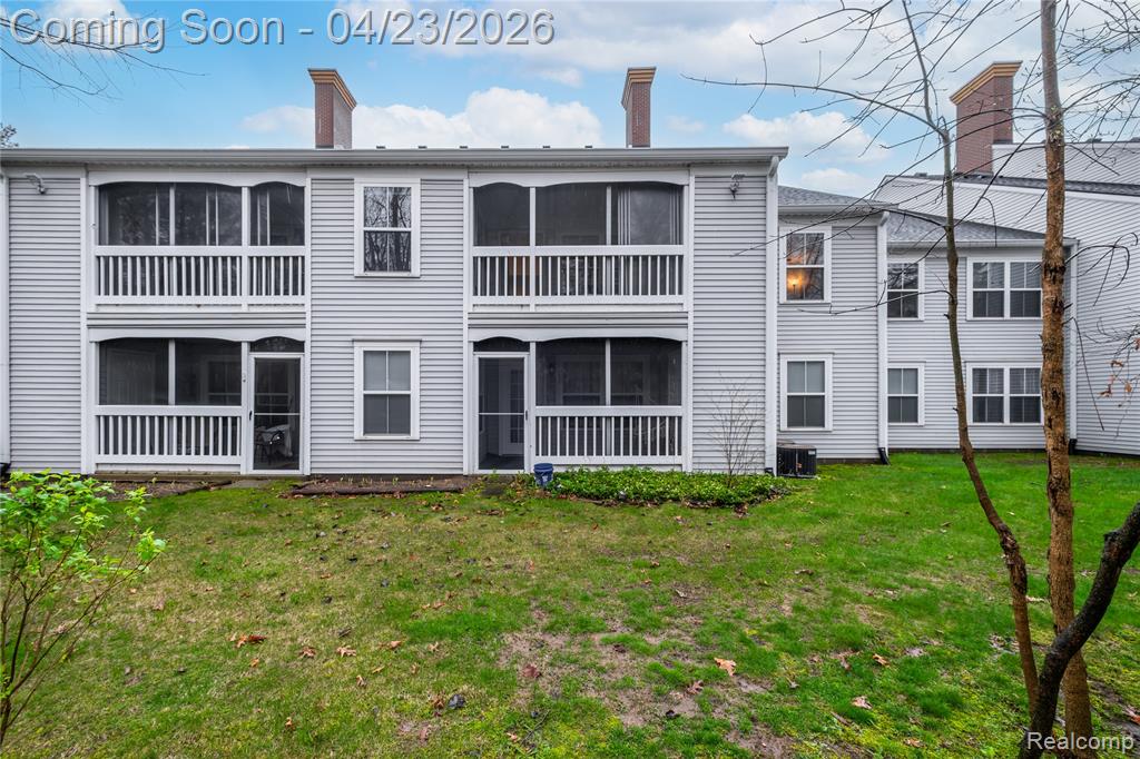 1221 Curzon Court, 203, Howell, MI 48843 — Photo 2