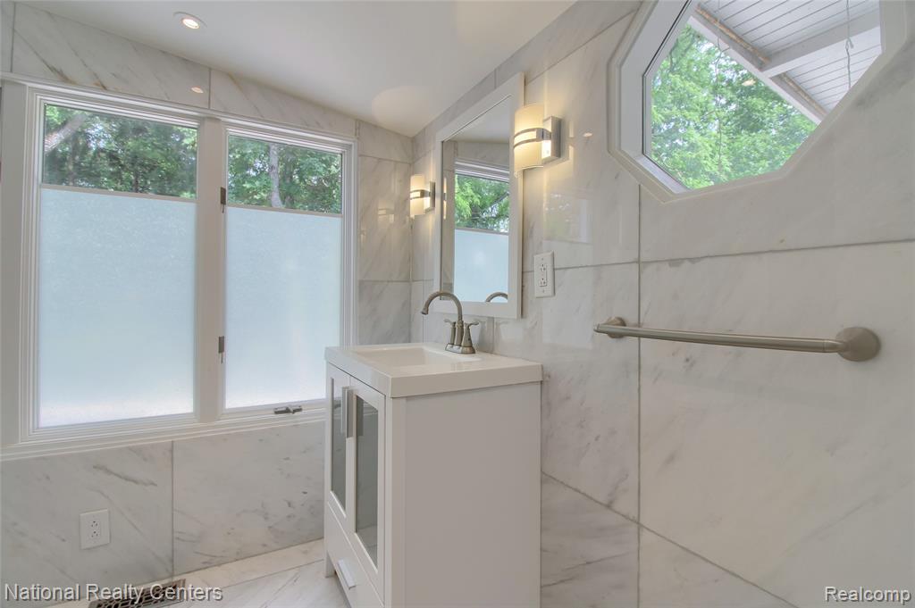 341 Corrie Road, Ann Arbor, MI 48105 — Photo 20