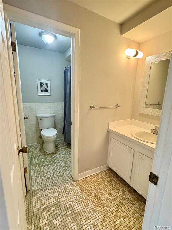 852 N Main Street, Milford, MI 48381 — Photo 8