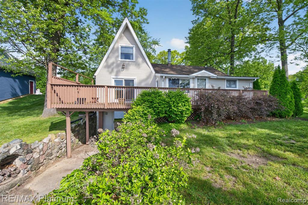 1464 Clark Lake Road, Brighton, MI 48114 — Photo 2