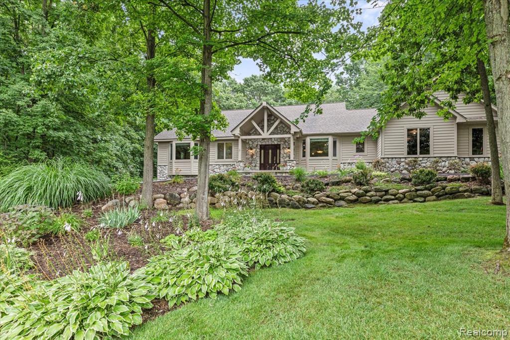 15301 Oak Hollow Drive, Holly, MI 48442 — Photo 3