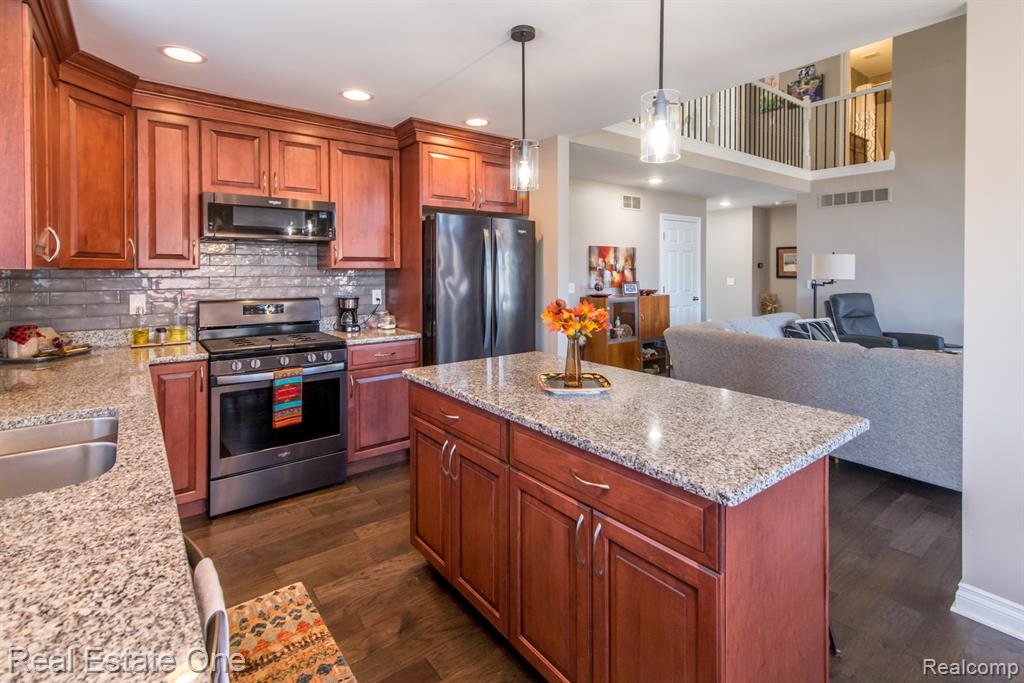 707 6th Street, Fenton, MI 48430 — Photo 8