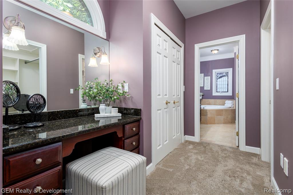 9054 Green Hickory Lane, Fenton, MI 48430 — Photo 26