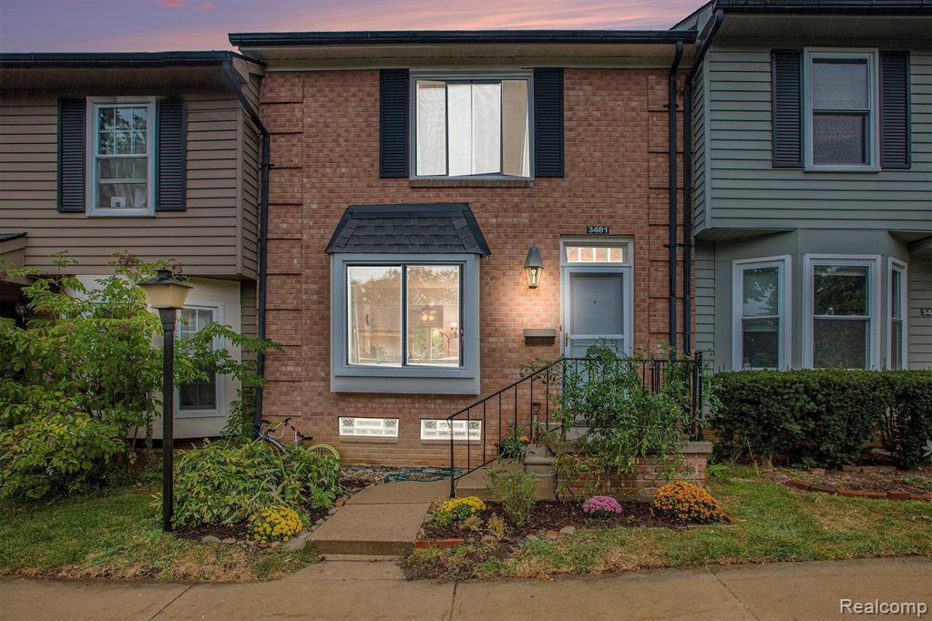 3481 BURBANK Drive, Ann Arbor, MI 48105 — Photo 2